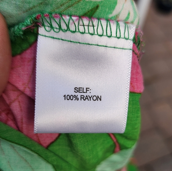 Rose +Olive Women's Button crop top, size Large, floral pattern-EUC - Picture 2 of 8